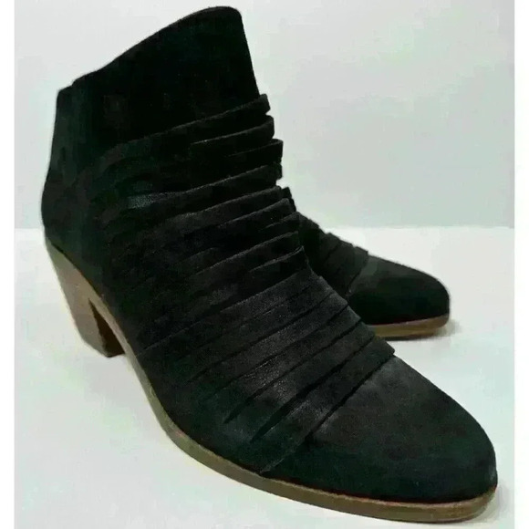 Lucky Brand Zavrina Sliced Black Leather Ankle Boots Booties Size 8 M 38 - Picture 2 of 7